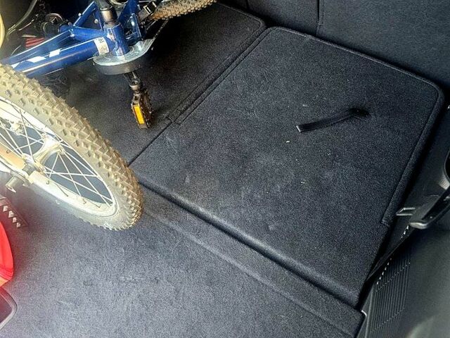 Белый Хендай Гранд Санта Фе, объемом двигателя 2.2 л и пробегом 124 тыс. км за 35000 $, фото 6 на Automoto.ua