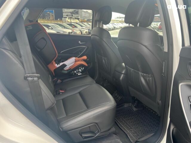 Белый Хендай Гранд Санта Фе, объемом двигателя 2.2 л и пробегом 124 тыс. км за 32580 $, фото 22 на Automoto.ua