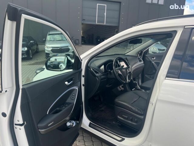 Белый Хендай Гранд Санта Фе, объемом двигателя 2.2 л и пробегом 124 тыс. км за 32580 $, фото 25 на Automoto.ua