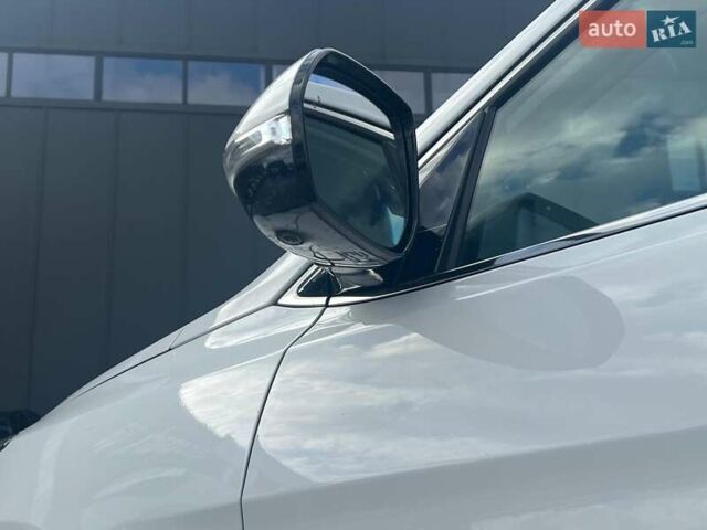 Белый Хендай Гранд Санта Фе, объемом двигателя 2.2 л и пробегом 124 тыс. км за 32580 $, фото 5 на Automoto.ua