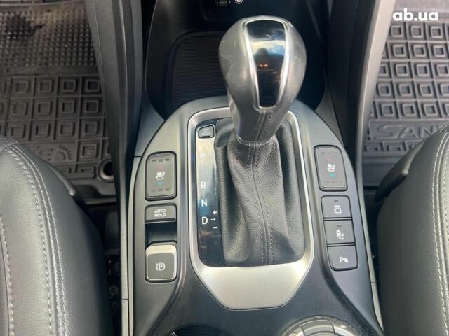 Белый Хендай Гранд Санта Фе, объемом двигателя 2.2 л и пробегом 124 тыс. км за 32580 $, фото 33 на Automoto.ua