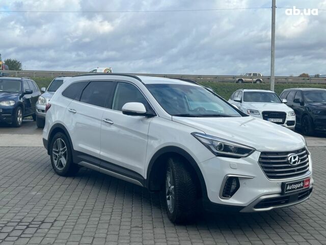 Белый Хендай Гранд Санта Фе, объемом двигателя 2.2 л и пробегом 124 тыс. км за 32580 $, фото 2 на Automoto.ua