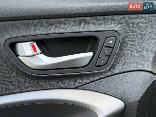 Черный Хендай Гранд Санта Фе, объемом двигателя 2.2 л и пробегом 65 тыс. км за 22700 $, фото 32 на Automoto.ua