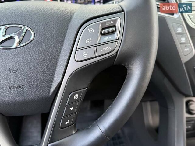 Черный Хендай Гранд Санта Фе, объемом двигателя 2.2 л и пробегом 65 тыс. км за 22700 $, фото 68 на Automoto.ua