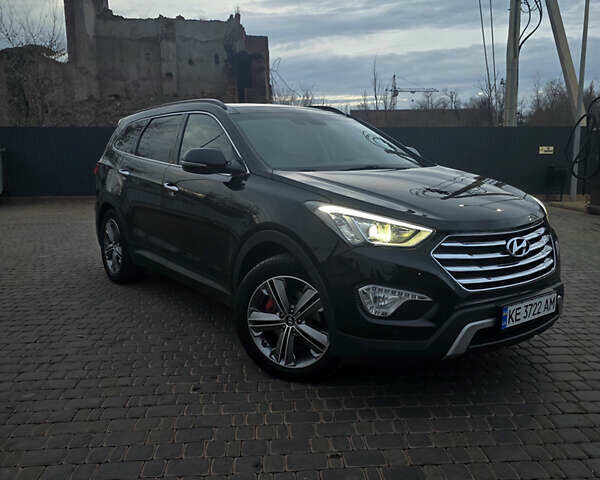 Черный Хендай Гранд Санта Фе, объемом двигателя 2.2 л и пробегом 166 тыс. км за 21150 $, фото 5 на Automoto.ua