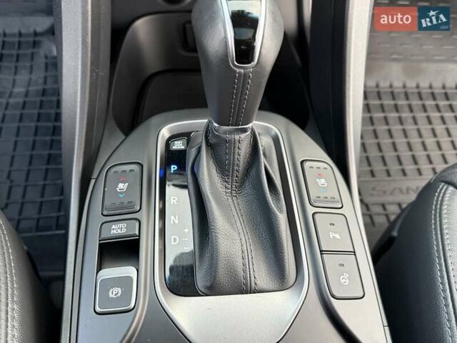 Черный Хендай Гранд Санта Фе, объемом двигателя 2.2 л и пробегом 65 тыс. км за 22700 $, фото 72 на Automoto.ua