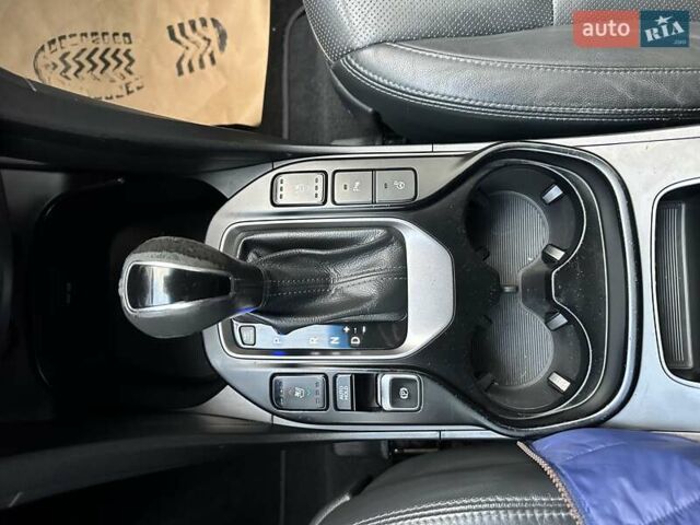 Черный Хендай Гранд Санта Фе, объемом двигателя 2.2 л и пробегом 215 тыс. км за 18999 $, фото 166 на Automoto.ua