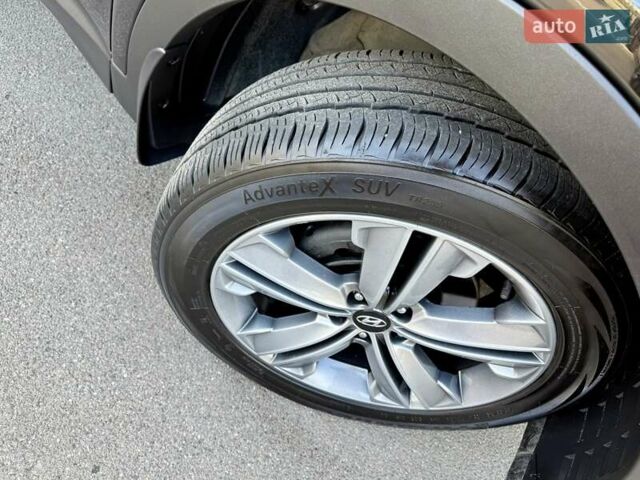 Чорний Хендай Гранд Санта Фє, об'ємом двигуна 3.3 л та пробігом 248 тис. км за 16900 $, фото 24 на Automoto.ua