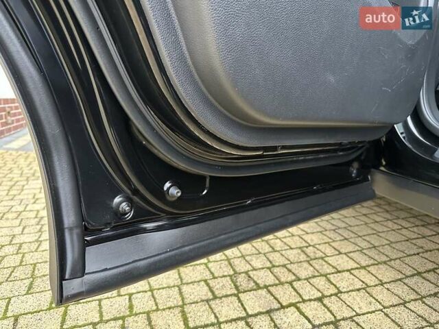 Черный Хендай Гранд Санта Фе, объемом двигателя 2.2 л и пробегом 215 тыс. км за 18999 $, фото 190 на Automoto.ua