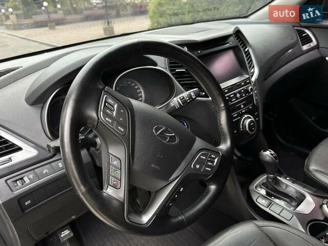 Черный Хендай Гранд Санта Фе, объемом двигателя 2 л и пробегом 158 тыс. км за 18400 $, фото 23 на Automoto.ua