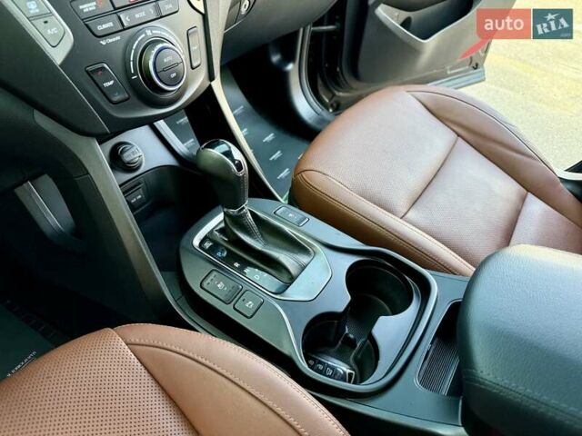 Чорний Хендай Гранд Санта Фє, об'ємом двигуна 3.3 л та пробігом 248 тис. км за 16900 $, фото 31 на Automoto.ua