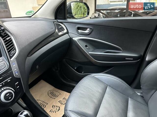 Черный Хендай Гранд Санта Фе, объемом двигателя 2.2 л и пробегом 215 тыс. км за 18999 $, фото 171 на Automoto.ua