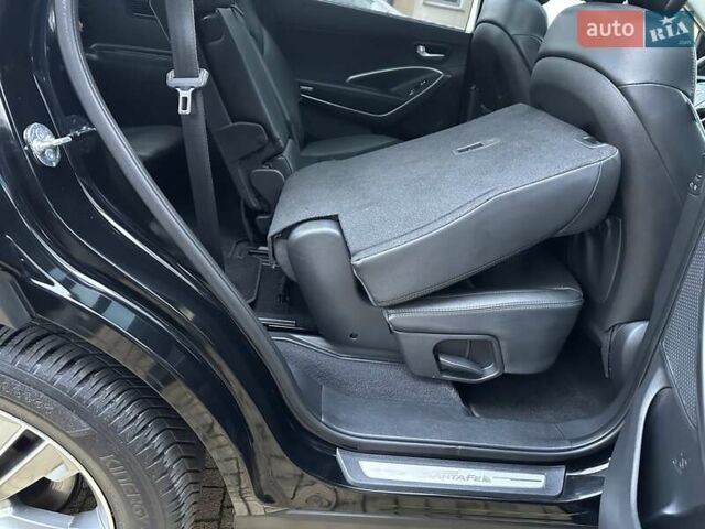 Черный Хендай Гранд Санта Фе, объемом двигателя 2.2 л и пробегом 215 тыс. км за 18999 $, фото 218 на Automoto.ua