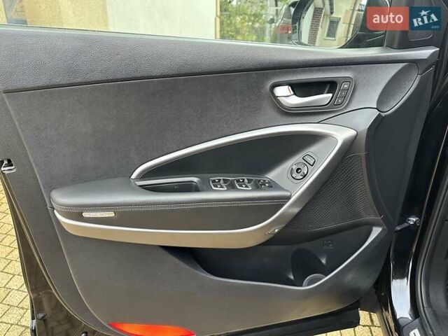 Черный Хендай Гранд Санта Фе, объемом двигателя 2.2 л и пробегом 215 тыс. км за 18999 $, фото 125 на Automoto.ua