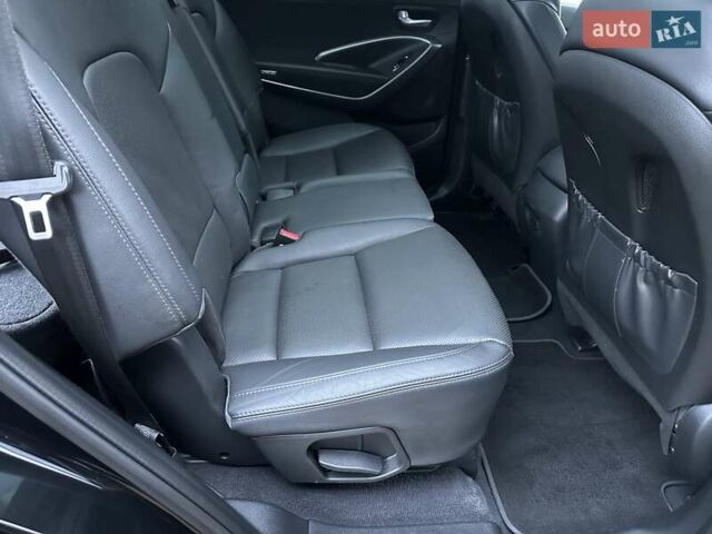 Черный Хендай Гранд Санта Фе, объемом двигателя 2.2 л и пробегом 215 тыс. км за 18999 $, фото 225 на Automoto.ua