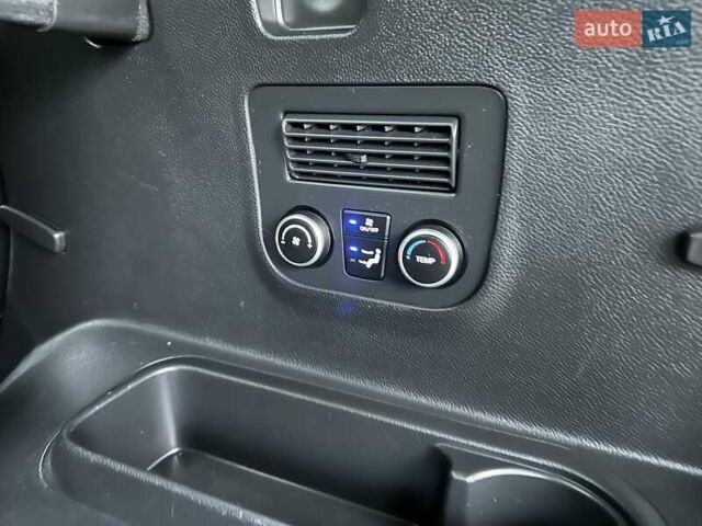 Черный Хендай Гранд Санта Фе, объемом двигателя 2.2 л и пробегом 215 тыс. км за 18999 $, фото 205 на Automoto.ua