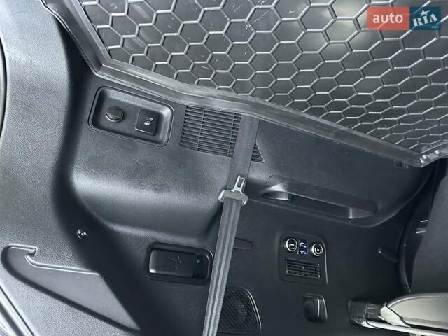 Черный Хендай Гранд Санта Фе, объемом двигателя 2.2 л и пробегом 215 тыс. км за 18999 $, фото 204 на Automoto.ua