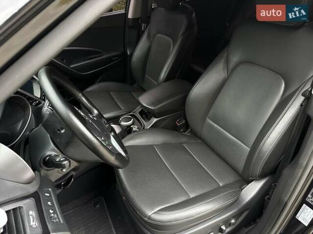 Черный Хендай Гранд Санта Фе, объемом двигателя 2 л и пробегом 158 тыс. км за 18400 $, фото 25 на Automoto.ua