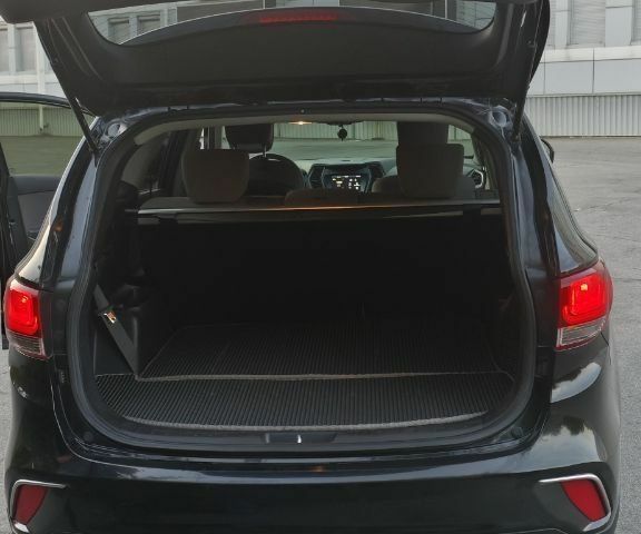 Чорний Хендай Гранд Санта Фє, об'ємом двигуна 0 л та пробігом 85 тис. км за 17100 $, фото 5 на Automoto.ua