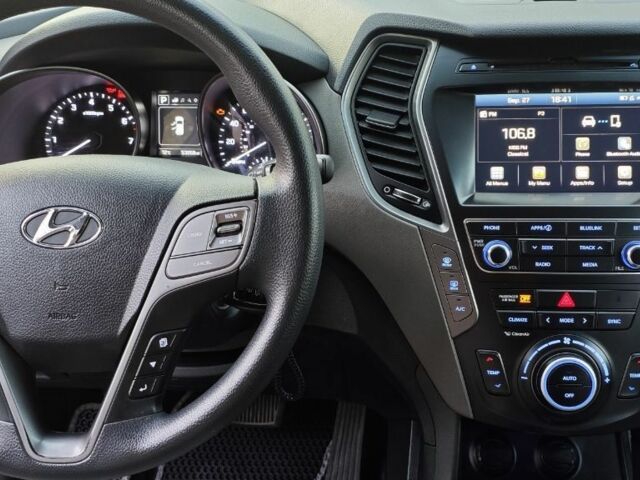 Чорний Хендай Гранд Санта Фє, об'ємом двигуна 0 л та пробігом 85 тис. км за 17100 $, фото 14 на Automoto.ua