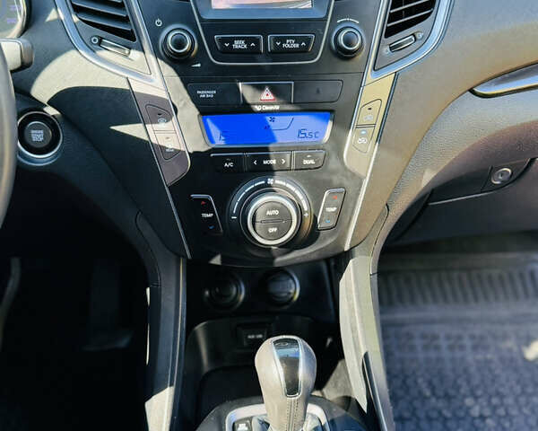 Черный Хендай Гранд Санта Фе, объемом двигателя 2.2 л и пробегом 95 тыс. км за 19800 $, фото 8 на Automoto.ua