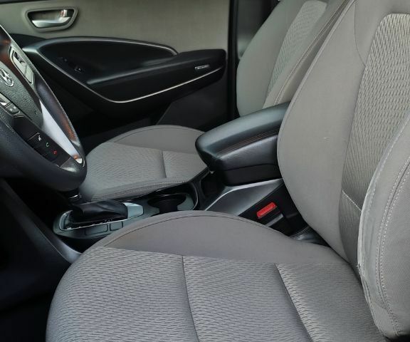 Чорний Хендай Гранд Санта Фє, об'ємом двигуна 0 л та пробігом 85 тис. км за 17100 $, фото 12 на Automoto.ua