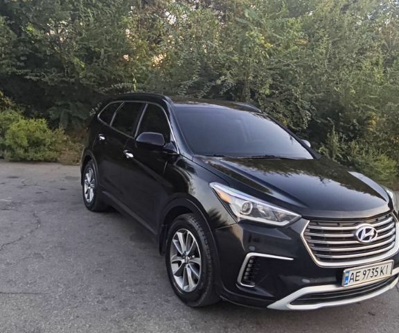 Чорний Хендай Гранд Санта Фє, об'ємом двигуна 0 л та пробігом 85 тис. км за 17100 $, фото 6 на Automoto.ua