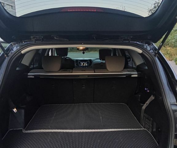 Чорний Хендай Гранд Санта Фє, об'ємом двигуна 0 л та пробігом 85 тис. км за 17100 $, фото 3 на Automoto.ua