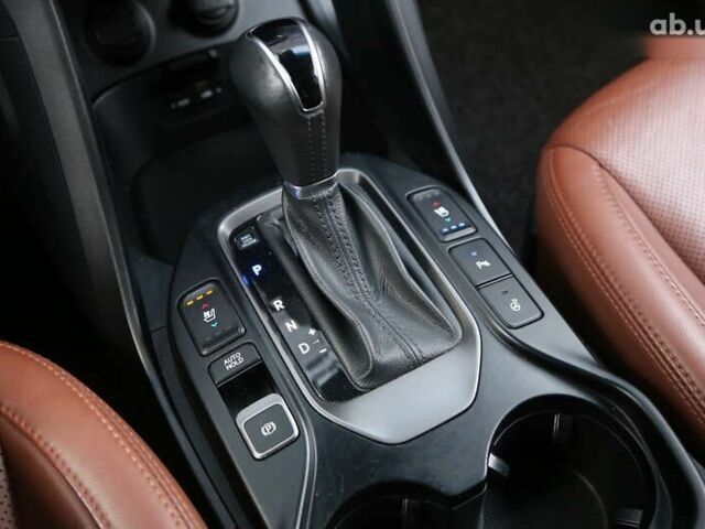 Хендай Гранд Санта Фе, объемом двигателя 2.2 л и пробегом 129 тыс. км за 22900 $, фото 24 на Automoto.ua