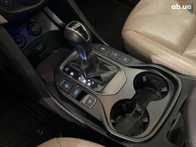 Хендай Гранд Санта Фе, объемом двигателя 2.2 л и пробегом 213 тыс. км за 19900 $, фото 28 на Automoto.ua