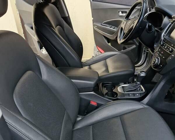 Хендай Гранд Санта Фє, об'ємом двигуна 2 л та пробігом 175 тис. км за 22000 $, фото 5 на Automoto.ua