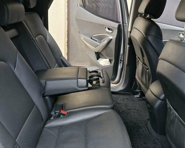 Хендай Гранд Санта Фє, об'ємом двигуна 2 л та пробігом 175 тис. км за 22000 $, фото 4 на Automoto.ua