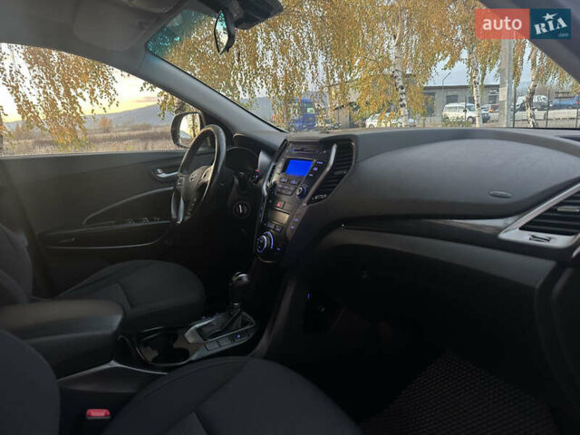 Сірий Хендай Гранд Санта Фє, об'ємом двигуна 2.2 л та пробігом 211 тис. км за 20900 $, фото 21 на Automoto.ua