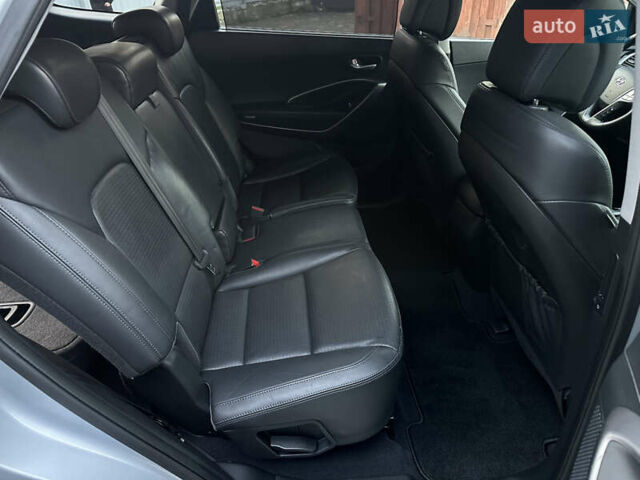 Серый Хендай Гранд Санта Фе, объемом двигателя 2.2 л и пробегом 162 тыс. км за 20700 $, фото 27 на Automoto.ua