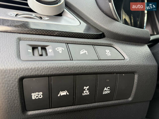 Сірий Хендай Гранд Санта Фє, об'ємом двигуна 2.2 л та пробігом 173 тис. км за 20900 $, фото 19 на Automoto.ua