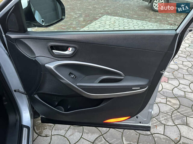 Серый Хендай Гранд Санта Фе, объемом двигателя 2.2 л и пробегом 162 тыс. км за 20700 $, фото 30 на Automoto.ua