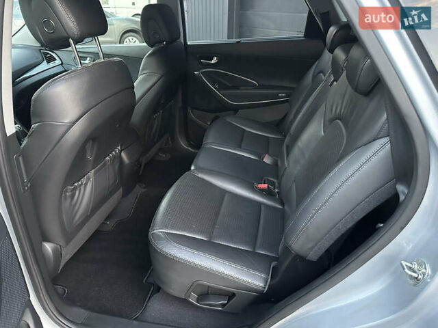 Серый Хендай Гранд Санта Фе, объемом двигателя 2.2 л и пробегом 162 тыс. км за 20700 $, фото 23 на Automoto.ua