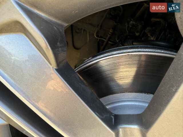 Сірий Хендай Гранд Санта Фє, об'ємом двигуна 2.2 л та пробігом 173 тис. км за 20900 $, фото 16 на Automoto.ua