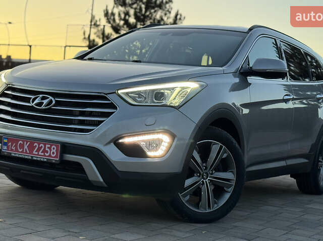 Серый Хендай Гранд Санта Фе, объемом двигателя 2.2 л и пробегом 132 тыс. км за 20999 $, фото 2 на Automoto.ua
