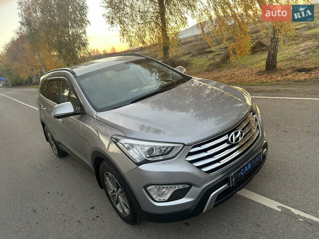 Сірий Хендай Гранд Санта Фє, об'ємом двигуна 2.2 л та пробігом 211 тис. км за 20900 $, фото 11 на Automoto.ua