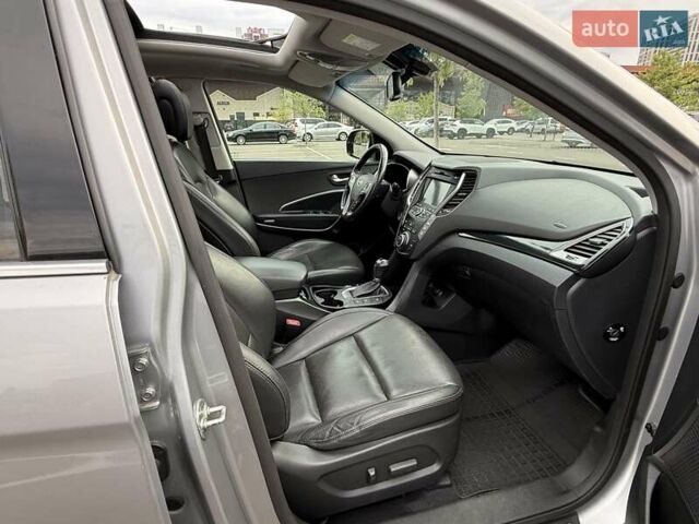 Серый Хендай Гранд Санта Фе, объемом двигателя 2.2 л и пробегом 212 тыс. км за 19999 $, фото 23 на Automoto.ua