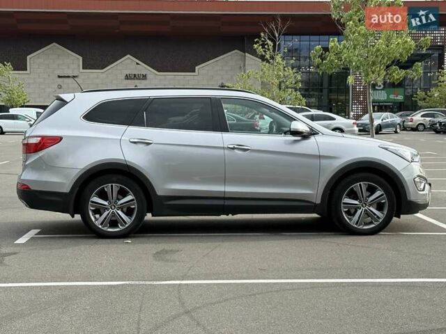 Серый Хендай Гранд Санта Фе, объемом двигателя 2.2 л и пробегом 212 тыс. км за 19999 $, фото 5 на Automoto.ua