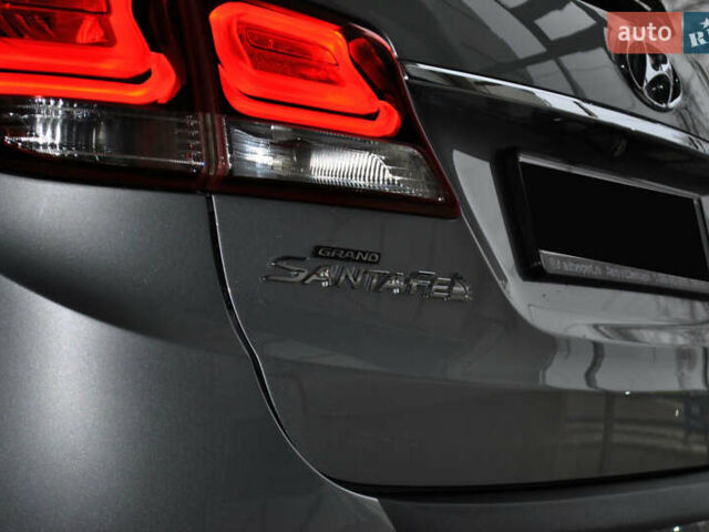 Серый Хендай Гранд Санта Фе, объемом двигателя 2.2 л и пробегом 119 тыс. км за 25900 $, фото 14 на Automoto.ua