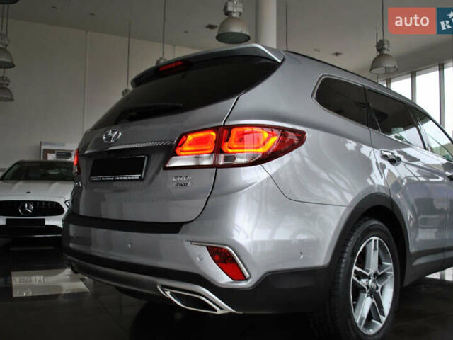 Серый Хендай Гранд Санта Фе, объемом двигателя 2.2 л и пробегом 119 тыс. км за 25900 $, фото 16 на Automoto.ua