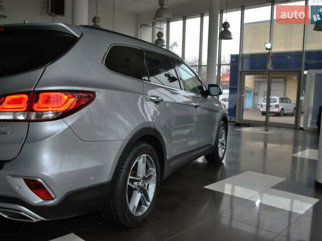 Серый Хендай Гранд Санта Фе, объемом двигателя 2.2 л и пробегом 119 тыс. км за 25900 $, фото 18 на Automoto.ua