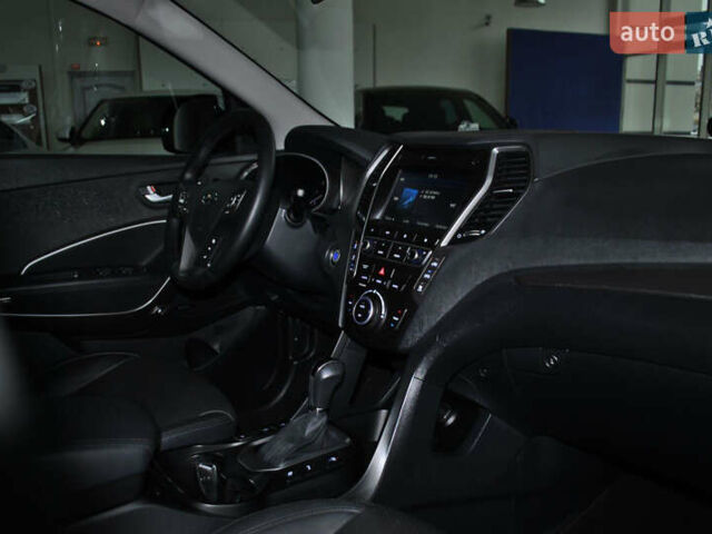 Серый Хендай Гранд Санта Фе, объемом двигателя 2.2 л и пробегом 119 тыс. км за 25900 $, фото 53 на Automoto.ua