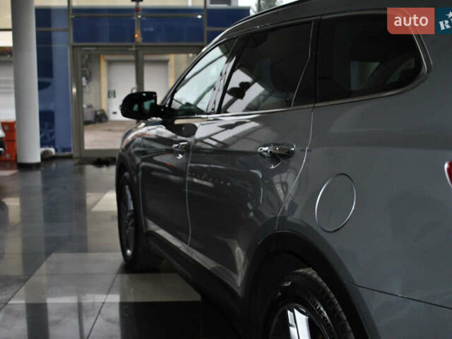 Серый Хендай Гранд Санта Фе, объемом двигателя 2.2 л и пробегом 119 тыс. км за 25900 $, фото 15 на Automoto.ua