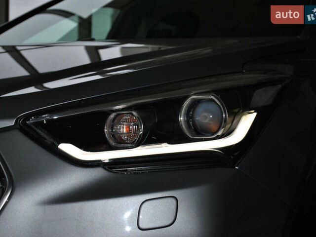 Серый Хендай Гранд Санта Фе, объемом двигателя 2.2 л и пробегом 119 тыс. км за 25900 $, фото 4 на Automoto.ua