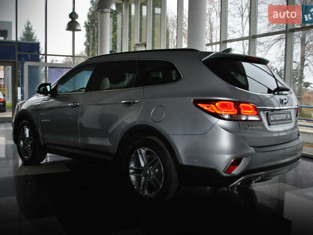 Серый Хендай Гранд Санта Фе, объемом двигателя 2.2 л и пробегом 119 тыс. км за 25900 $, фото 11 на Automoto.ua