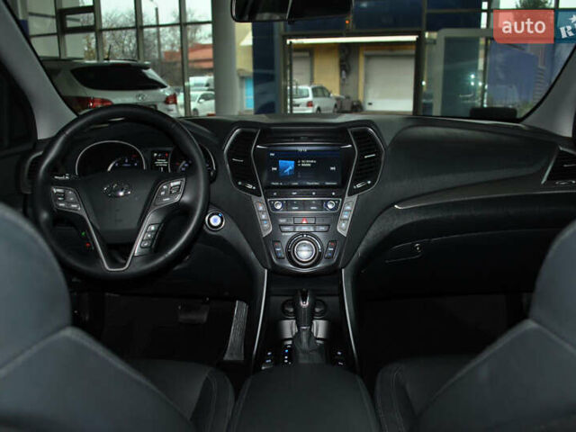 Серый Хендай Гранд Санта Фе, объемом двигателя 2.2 л и пробегом 119 тыс. км за 25900 $, фото 47 на Automoto.ua